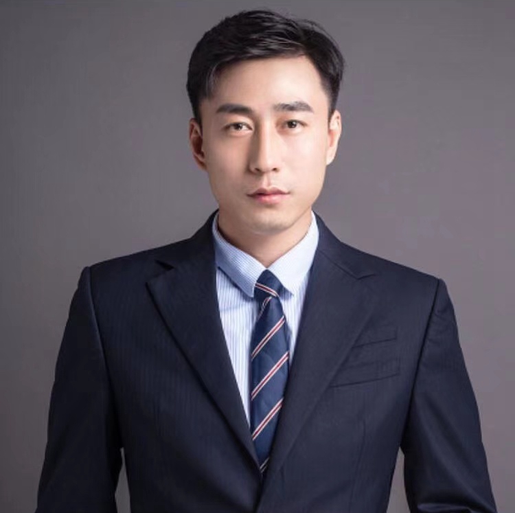 杨林 联合创始人 & 首席运营官